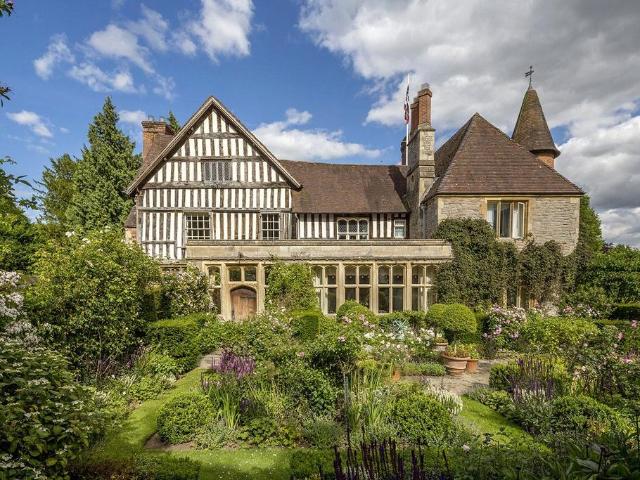 House for sale in Forthampton, Worcestershire