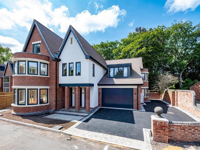 House for sale in Tettenhall, West Midlands