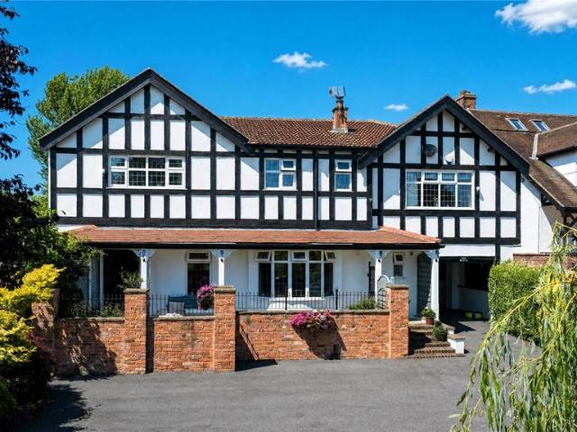 House for sale in Bramhope, West Yorkshire