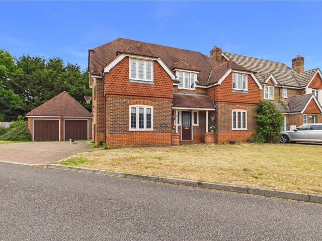 House for sale in Aldermaston Wharf, West Berkshire