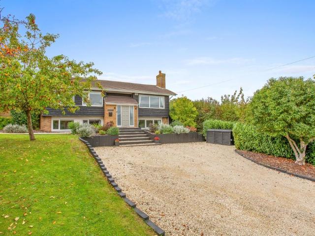House for sale in Henton, Berrick Salome