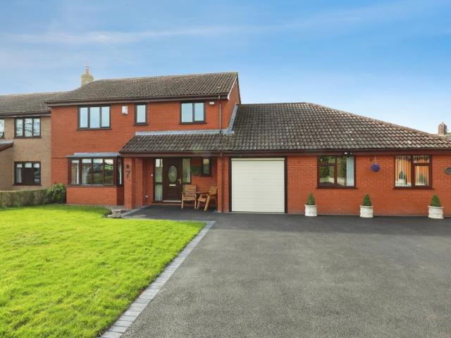 House for sale in St James Green, Baswich