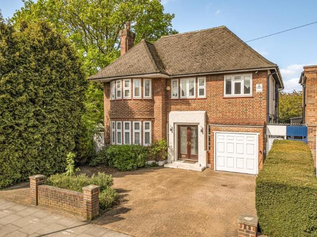 House for sale in Temple Fortune, Greater London