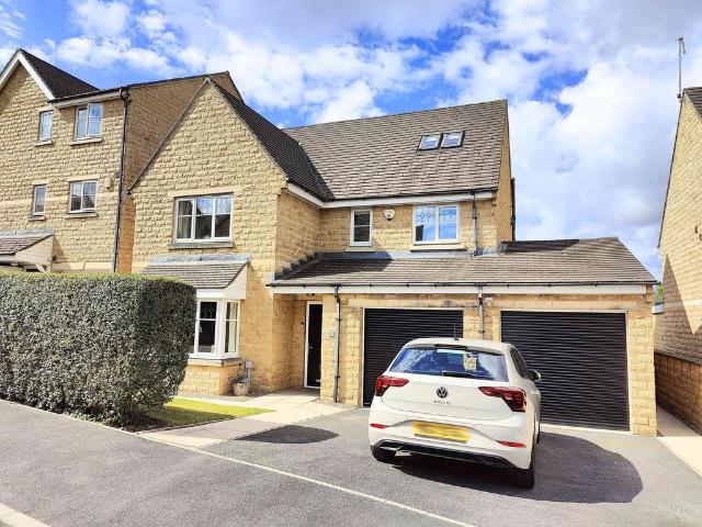 House for sale in Bailiff Bridge, West Yorkshire