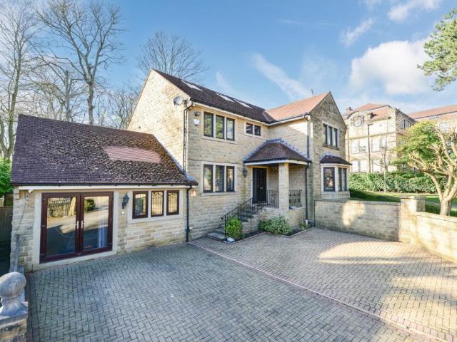 House for sale in Priestthorpe, Crossflatts