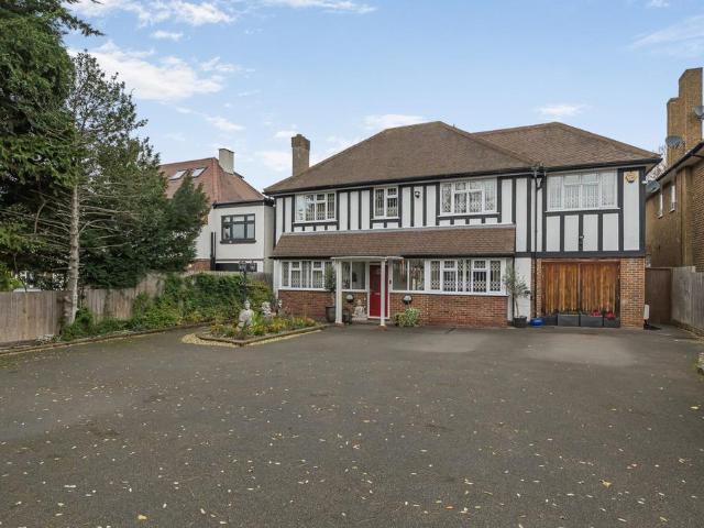 House for sale in Well Hall, Greater London