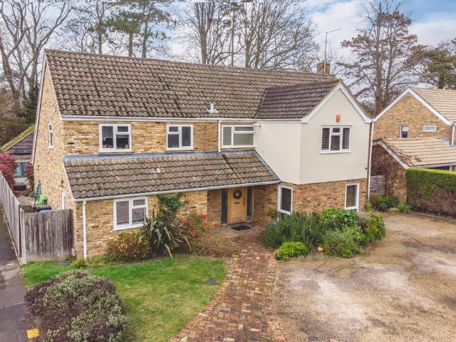 House for sale in Farnham Common, Buckinghamshire