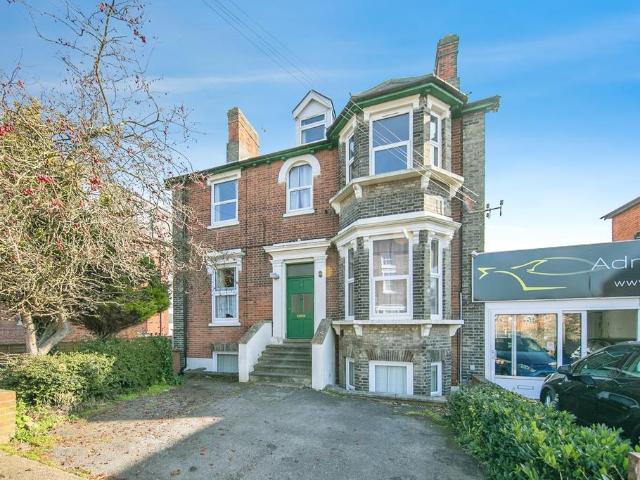 House for sale in Key Street, Suffolk