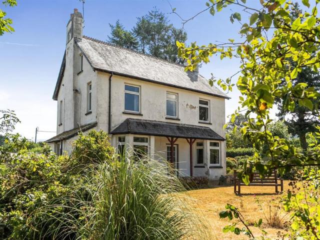 House for sale in Weir Quay, Devon
