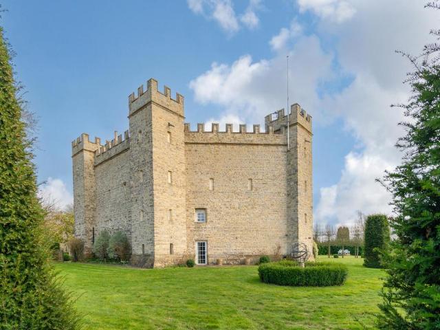 House for sale in Lillingstone Dayrell, Buckinghamshire
