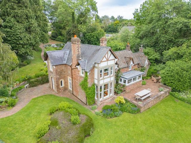 House for sale in Farhill, Wales