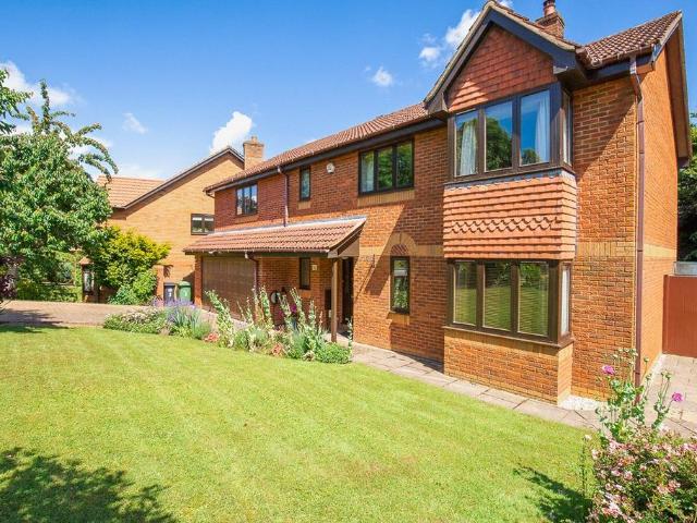 House for sale in Feckenham, City Of Bristol