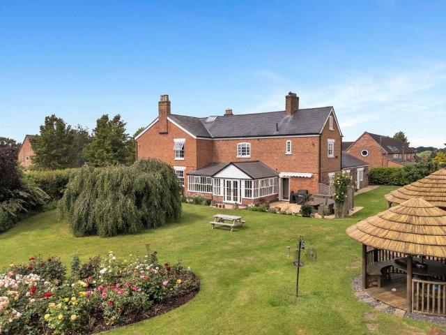 House for sale in Woolstanwood