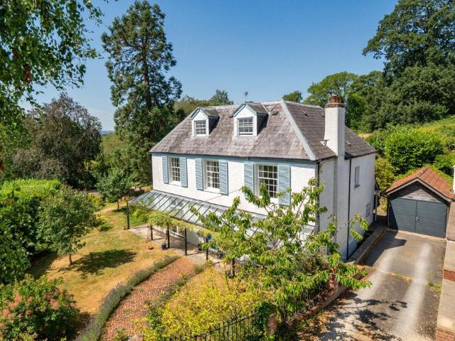 House for sale in Watergate, Devon