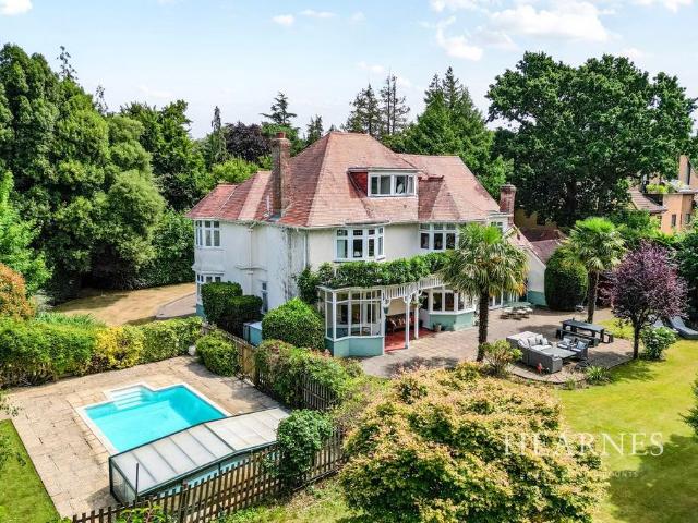 House for sale in Talbot Village, Bournemouth