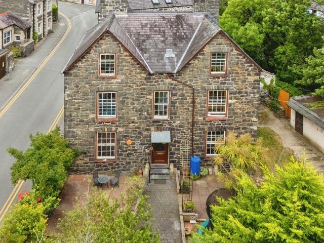 House for sale in Llanfairfechan, Wales