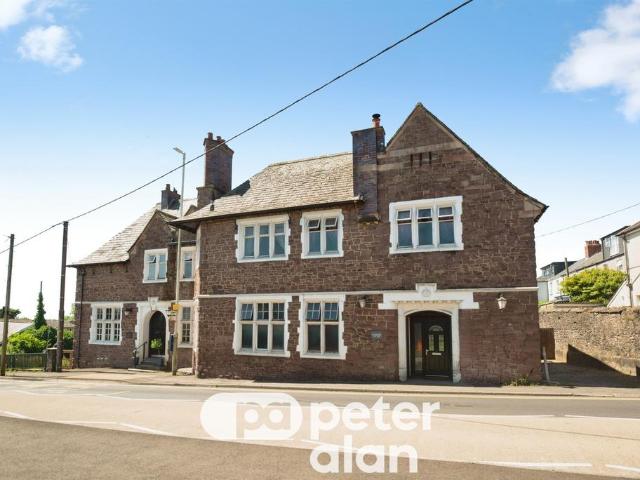 House for sale in Sebastopol, Griffithstown