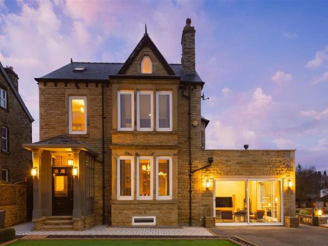 House for sale in Roundhay, West Yorkshire