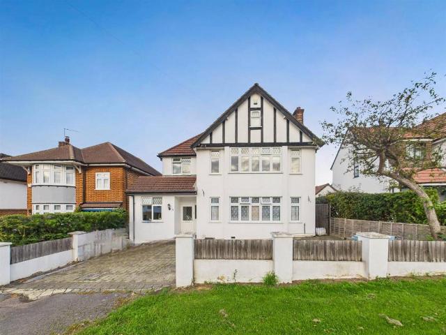 House for sale in Eastcote Village, Cat Hill