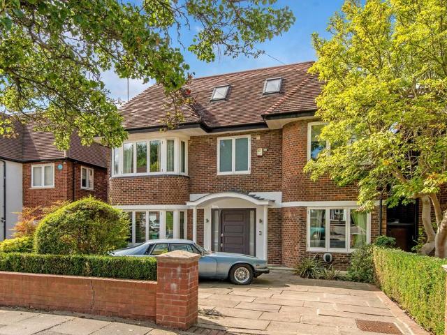 House for sale in London Borough of Barnet, Greater London