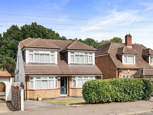 House for sale in Watford Rural, Batchworth
