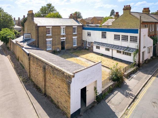House for sale in Arbury, Cambridgeshire