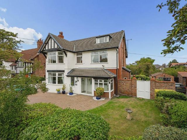 House for sale in Crosby, Sefton