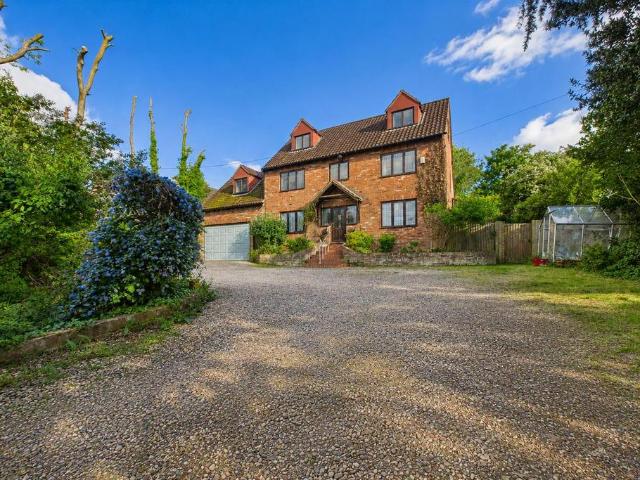 House for sale in Fordham Heath, Essex
