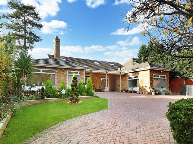House for sale in Farnham Common, Buckinghamshire