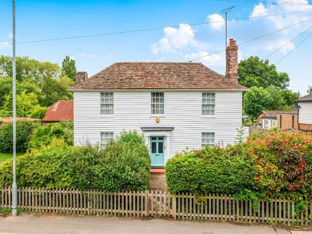House for sale in Willesborough, Bridgefield