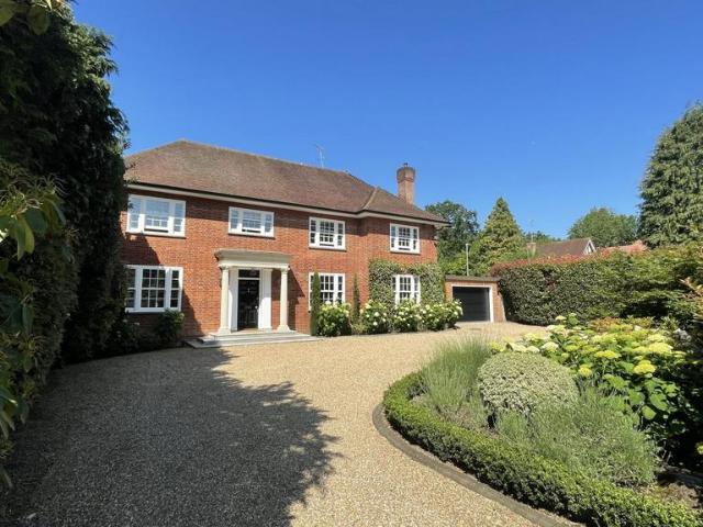 House for sale in Northwood, Greater London