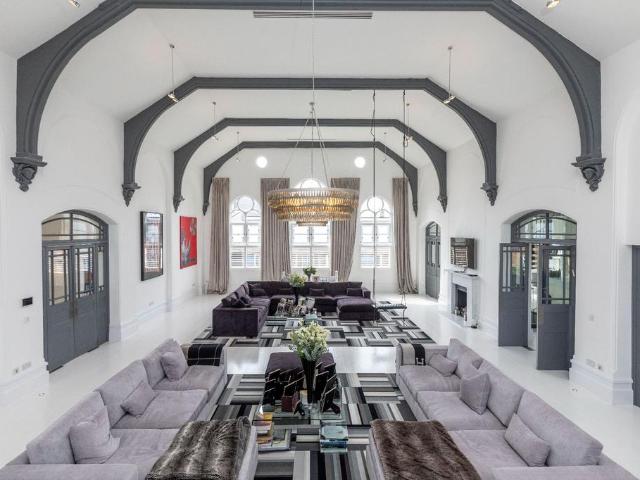 House for sale in North Kensington, Greater London