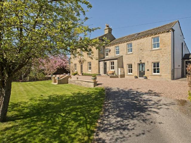 House for sale in Bingley, West Yorkshire