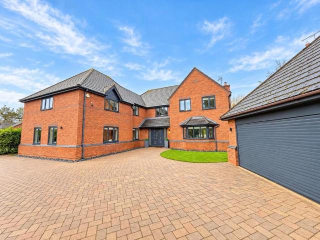 House for sale in Collingtree