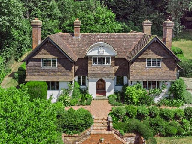 House for sale in Fole, Surrey