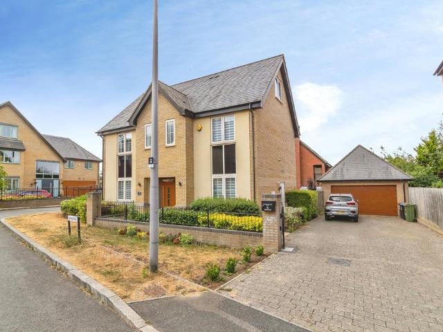 House for sale in Fenny Stratford, Milton Keynes