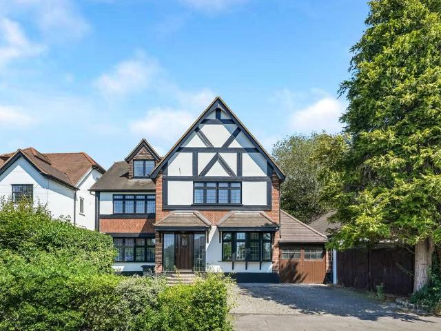 House for sale in Woodford Wells, Greater London