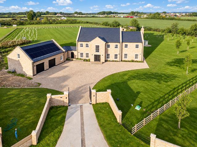 House for sale in Bubwith, Breighton