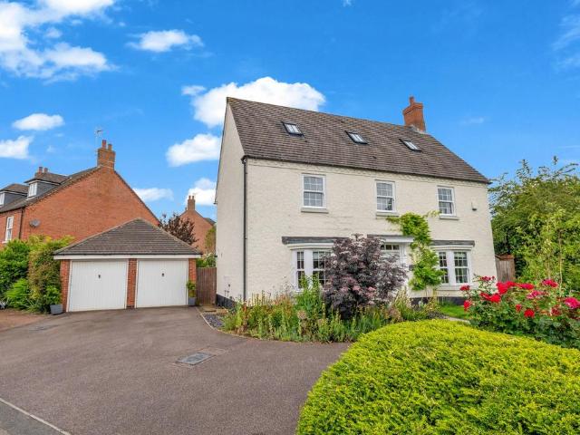 House for sale in Elmfield, Leicestershire