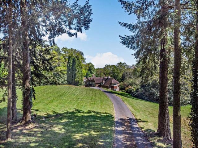 House for sale in Thatcham, West Berkshire