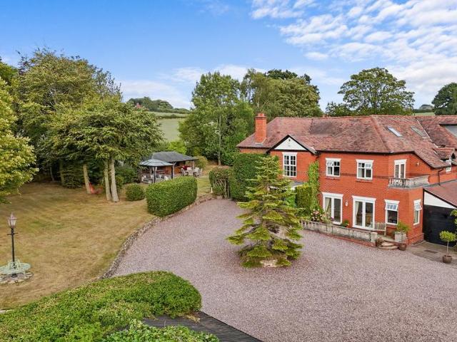 House for sale in Chorlton Lane, Cheshire