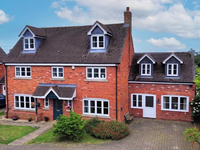 House for sale in Middleton Cheney, Northamptonshire