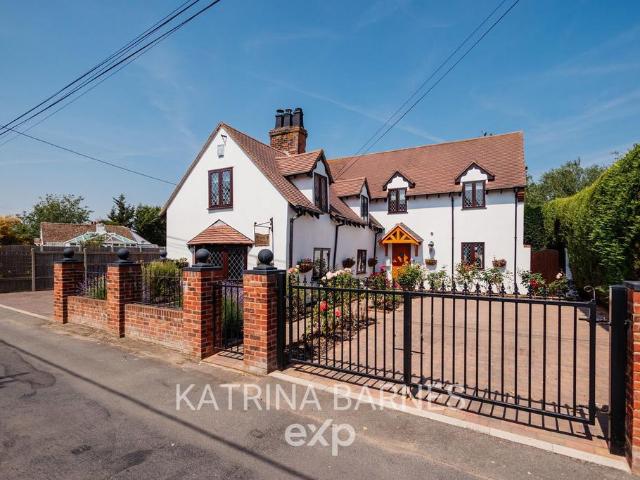 House for sale in Fordham Heath, Essex