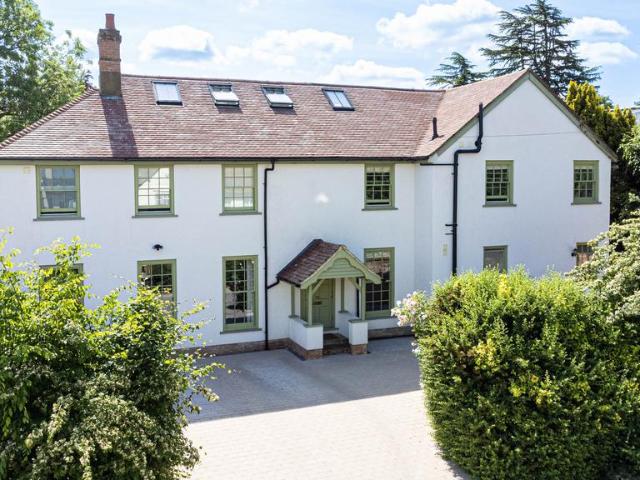 House for sale in St Albans, Five Acres