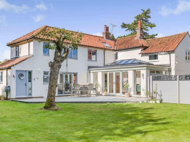 House for sale in East Tuddenham, Norfolk