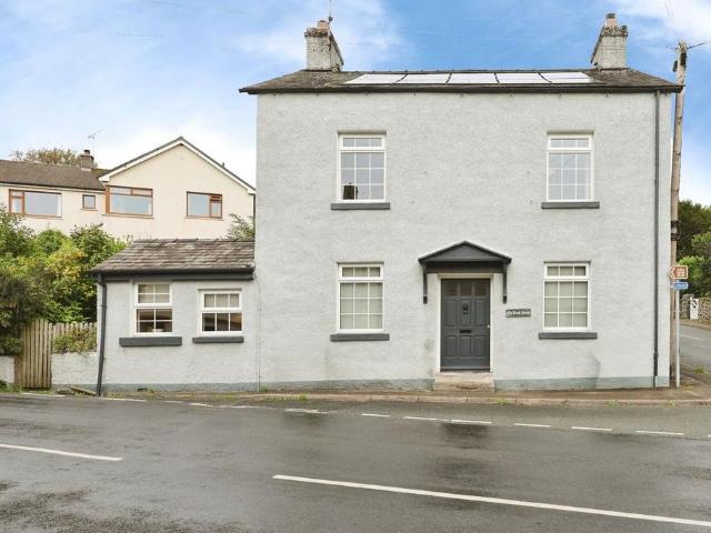 House for sale in Holker, Cark