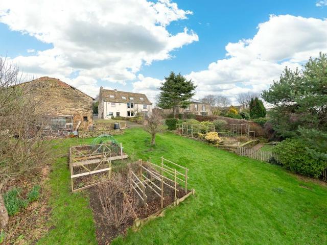 House for sale in Flockton, West Yorkshire