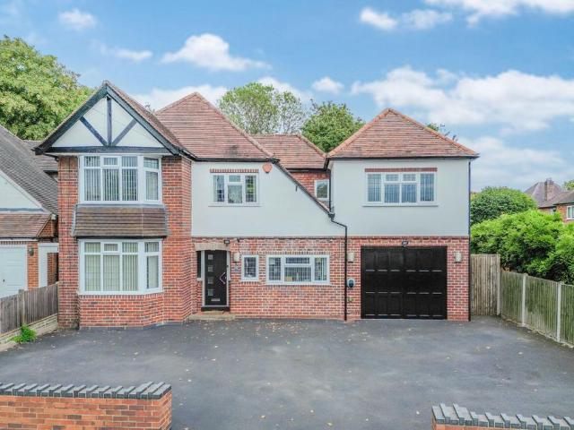 House for sale in Shirley, West Midlands