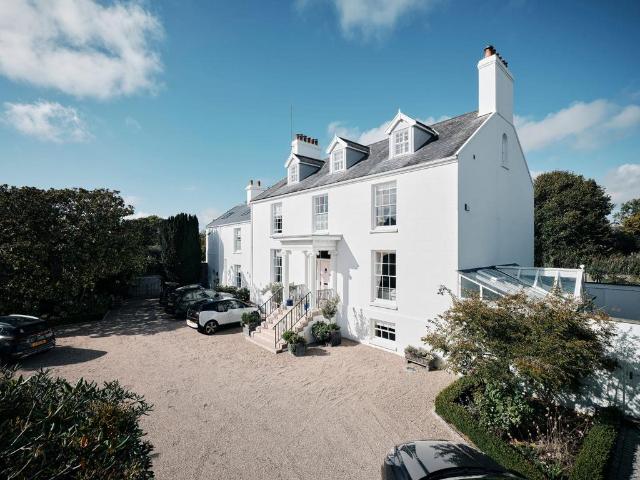 House for sale in Chalfont St. Peter, Denham
