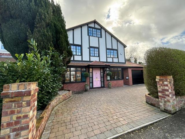 House for sale in Roe Green, Salford
